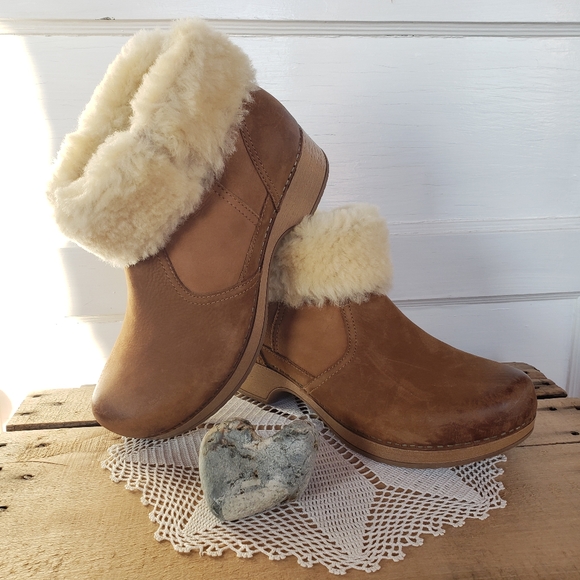 Chestnut Dansko Bettie Shearling Ankle Bootie Burnished Distressed Boho 37 38 41 - Picture 9 of 9